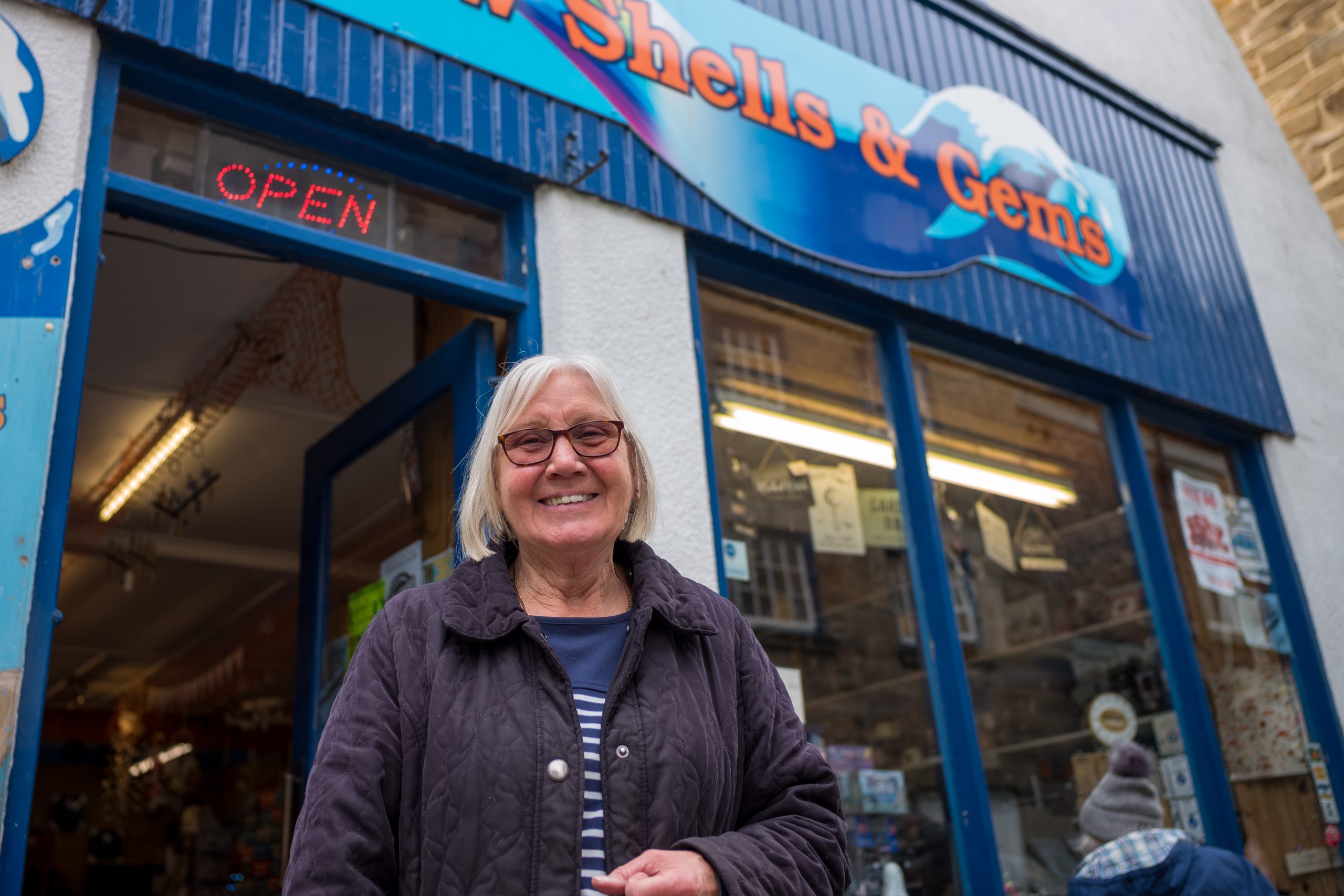 Audrey Noble, una propietaria de tienda de 72 años de Whitby, dijo que el proyecto Woodsmith había impulsado la economía local