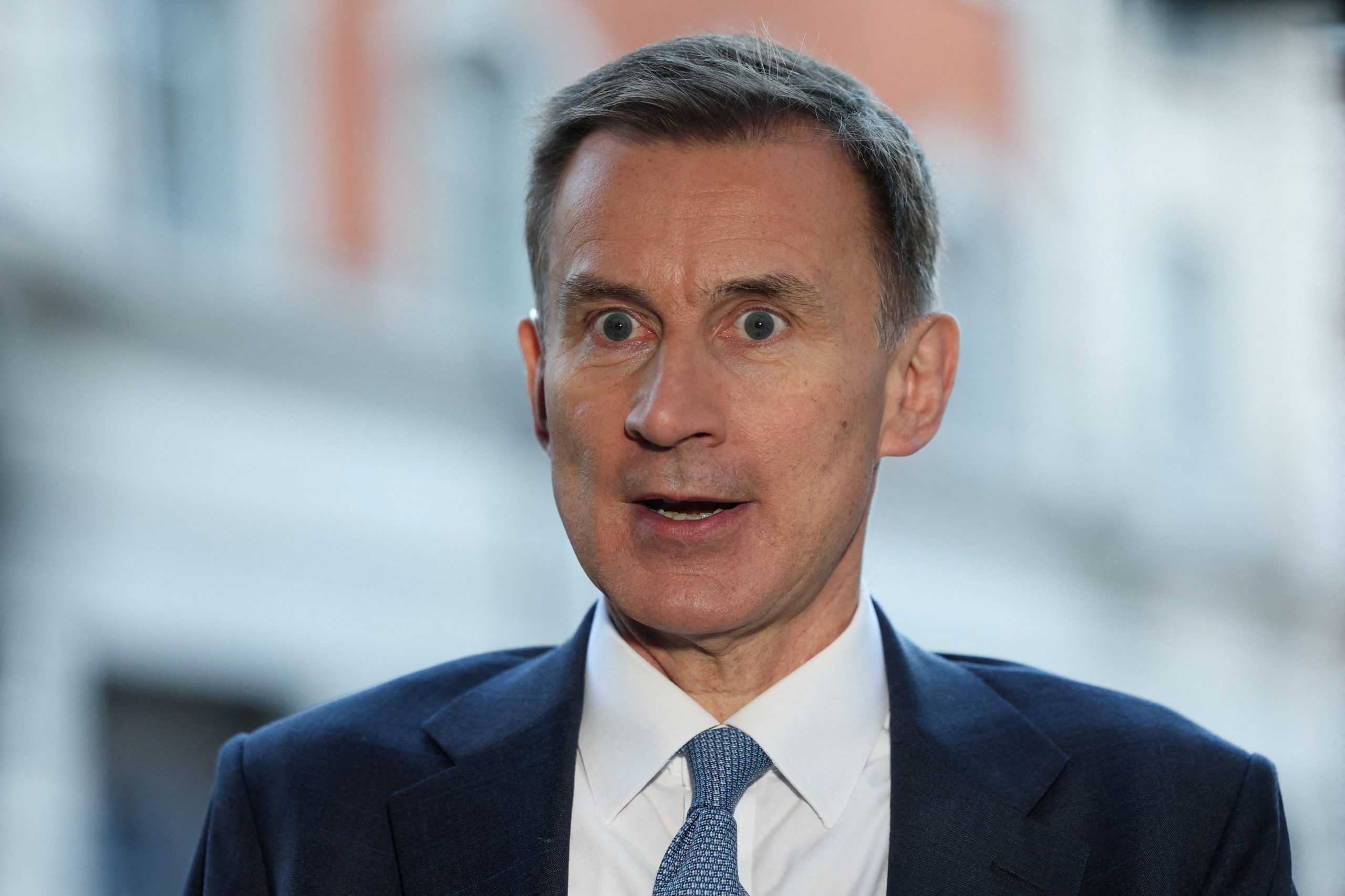 El tamaño del paquete de compensación podría limitar la capacidad de Jeremy Hunt para financiar un regalo previo a las elecciones